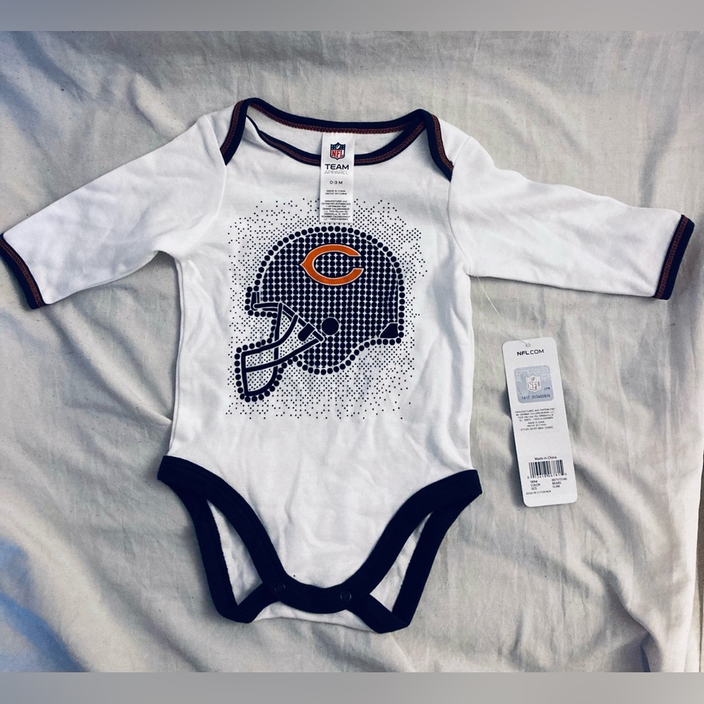 NWT size 0-3 M baby NFL Chicago Bears onesie